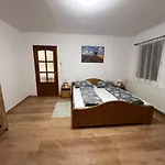 Alma Hof Vendeghaz Boldogasszonyfa