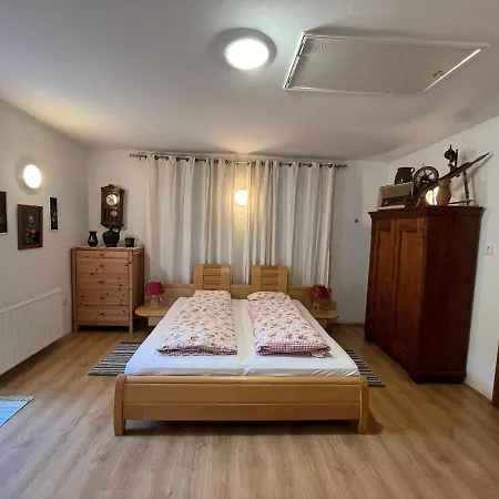 Alma Hof Vendeghaz Boldogasszonyfa