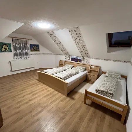 Alma Hof Vendeghaz * Boldogasszonyfa