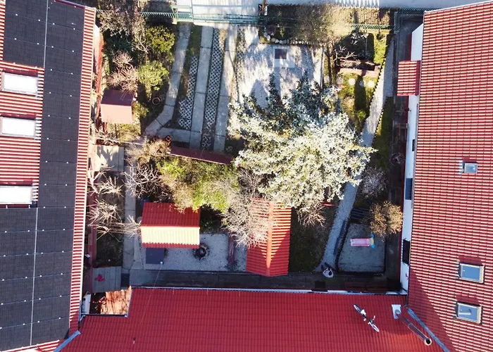 Alma Hof Vendeghaz